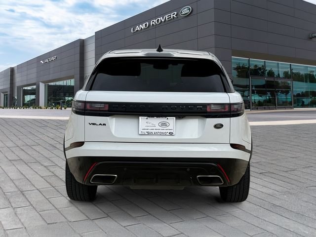 Used 2023 White Land Rover R-Dynamic S MHEV image 4