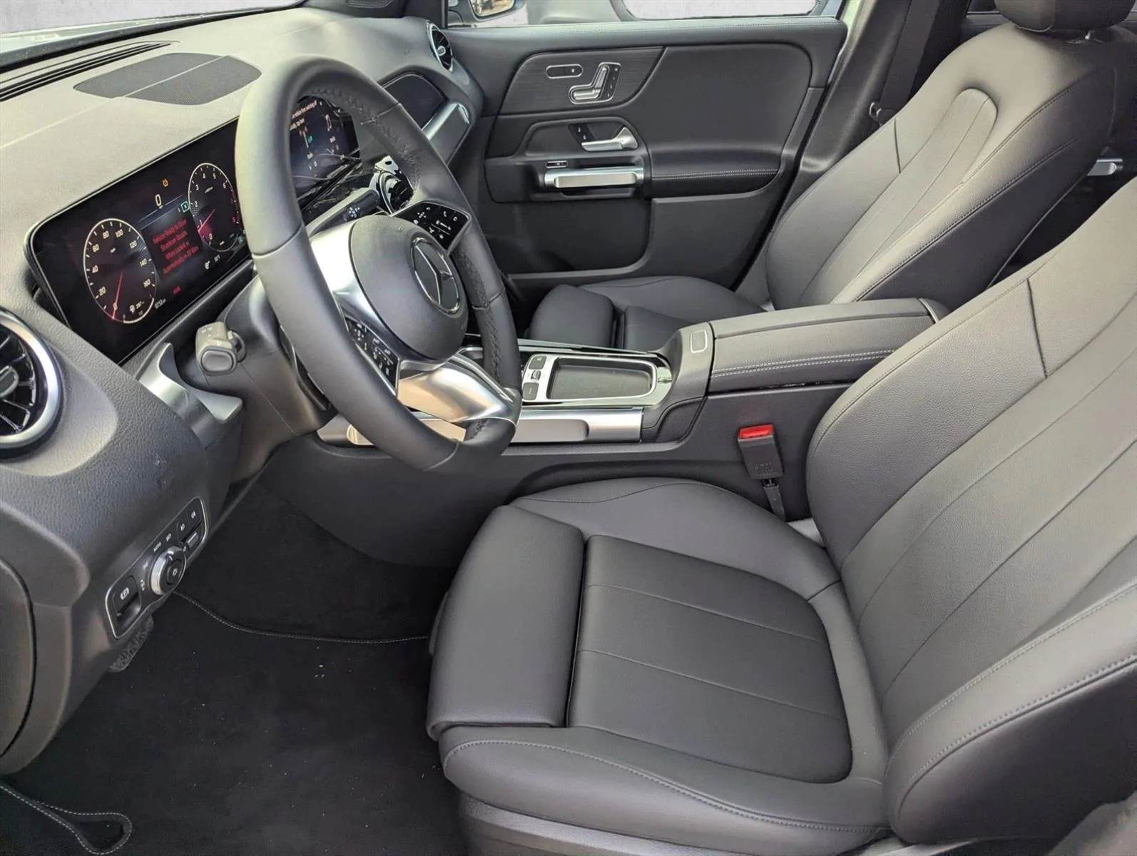 Used 2026 Cirrus Silver Metallic Mercedes-Benz GLB 250 image 15