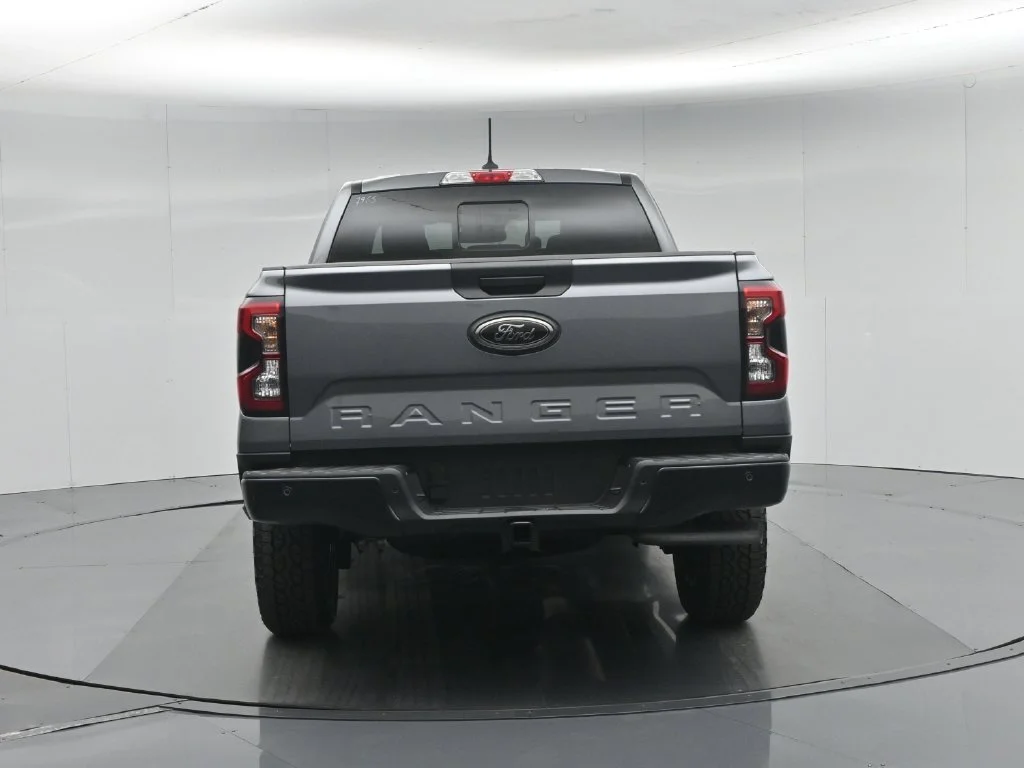 New 2026 Carbonized Gray Metallic Ford XLT image 27