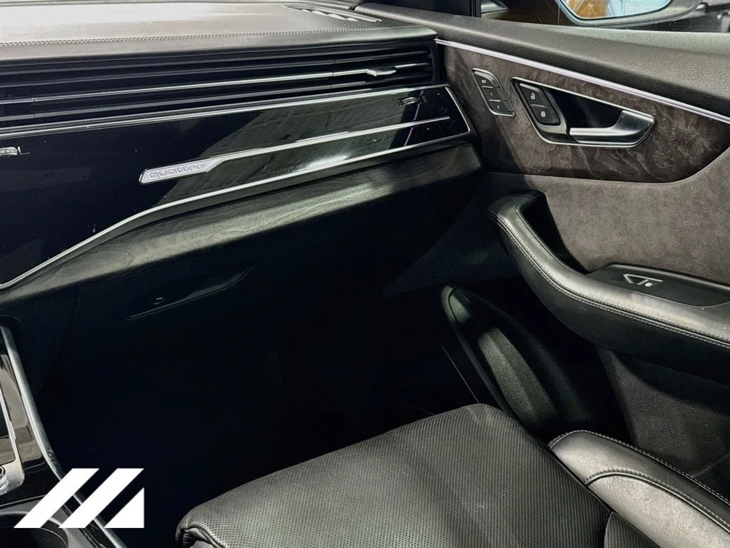 Used 2019  Audi Prestige image 25