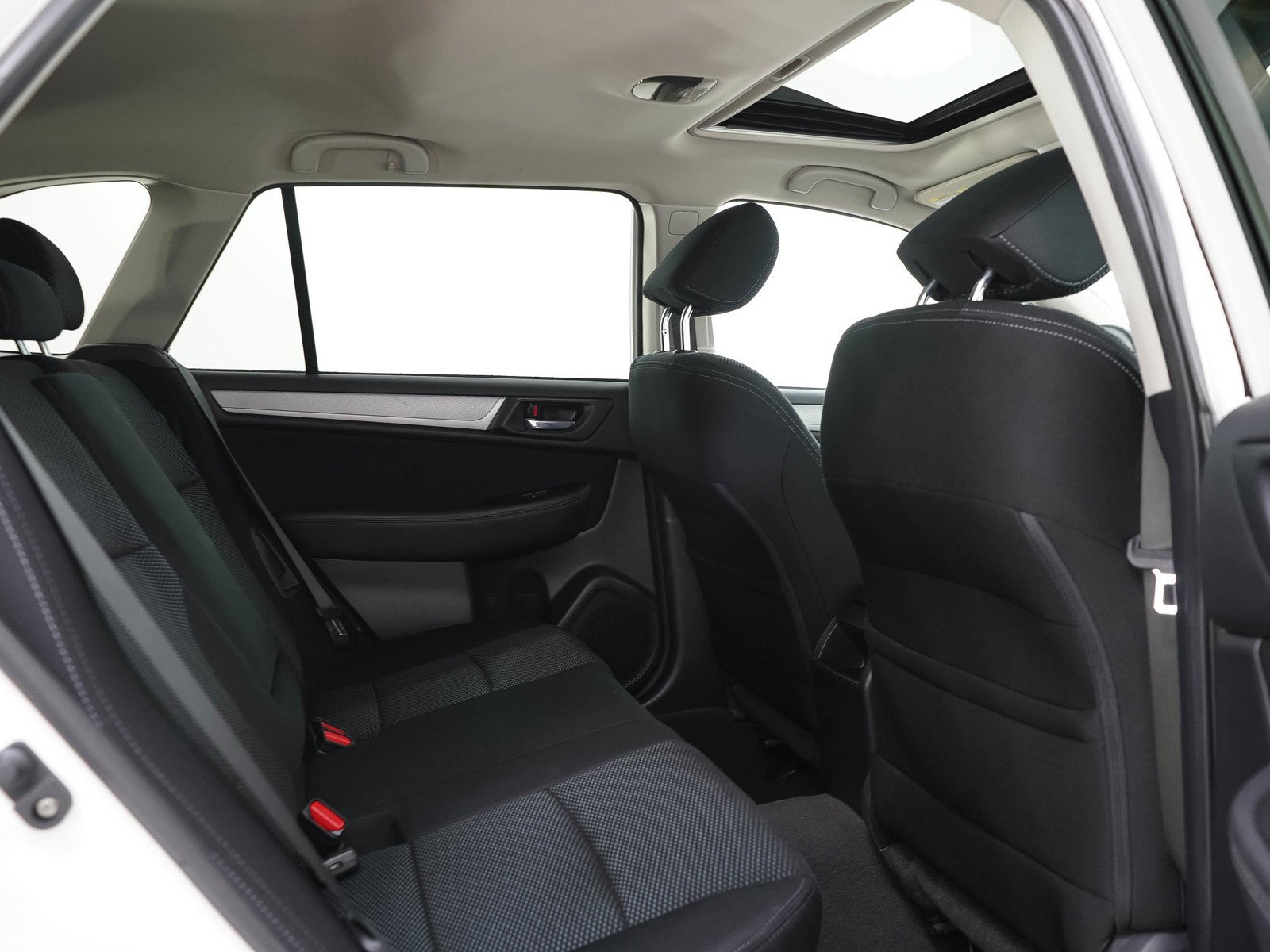 Used 2016 Crystal White Pearl Subaru 2.5i Premium image 14