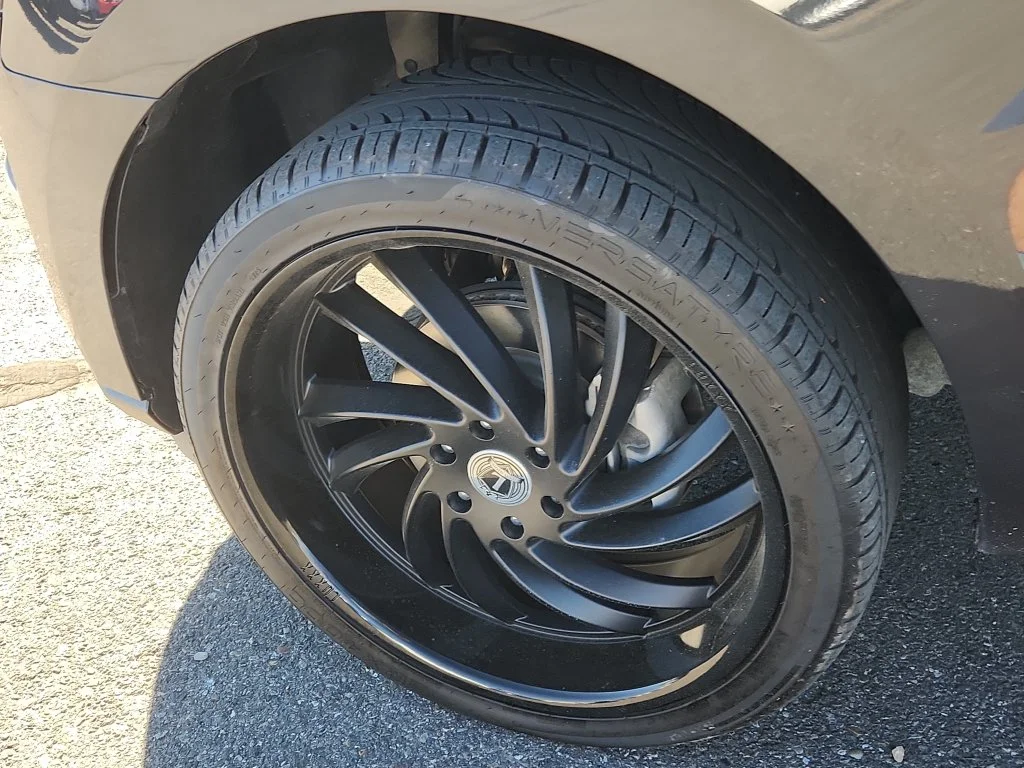 Used 2022 Gray Ford Platinum image 19