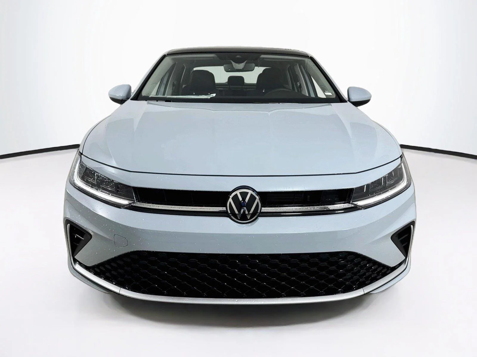 New 2027 GRAY Volkswagen SE image 4