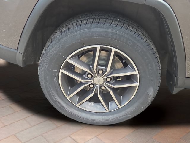 Used 2017 Gray Jeep Limited image 29