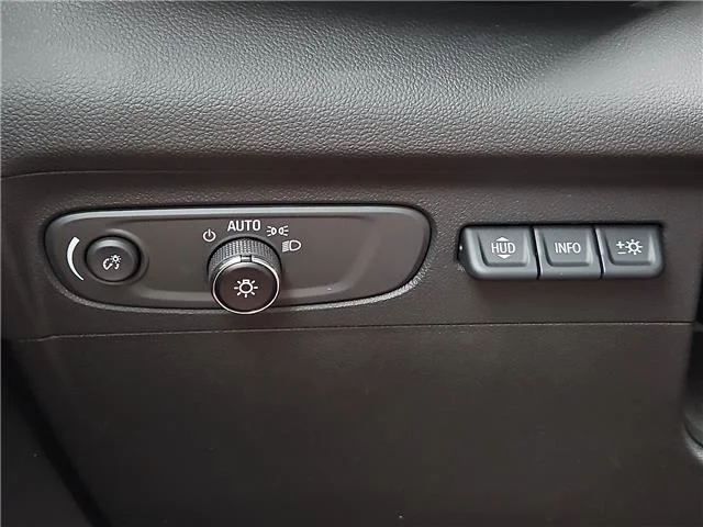Used 2023 Cinnabar Metallic Buick Avenir All-Wheel Drive image 18