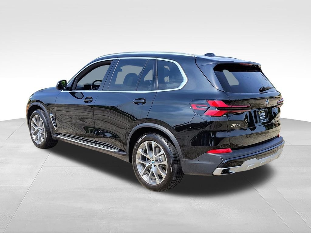 Used 2026 Black BMW xDrive40i image 8