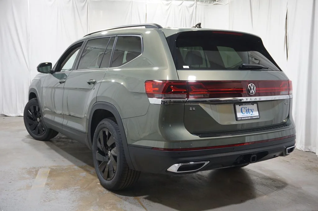 New 2026 Green Volkswagen 2.0T SE w/Technology image 7