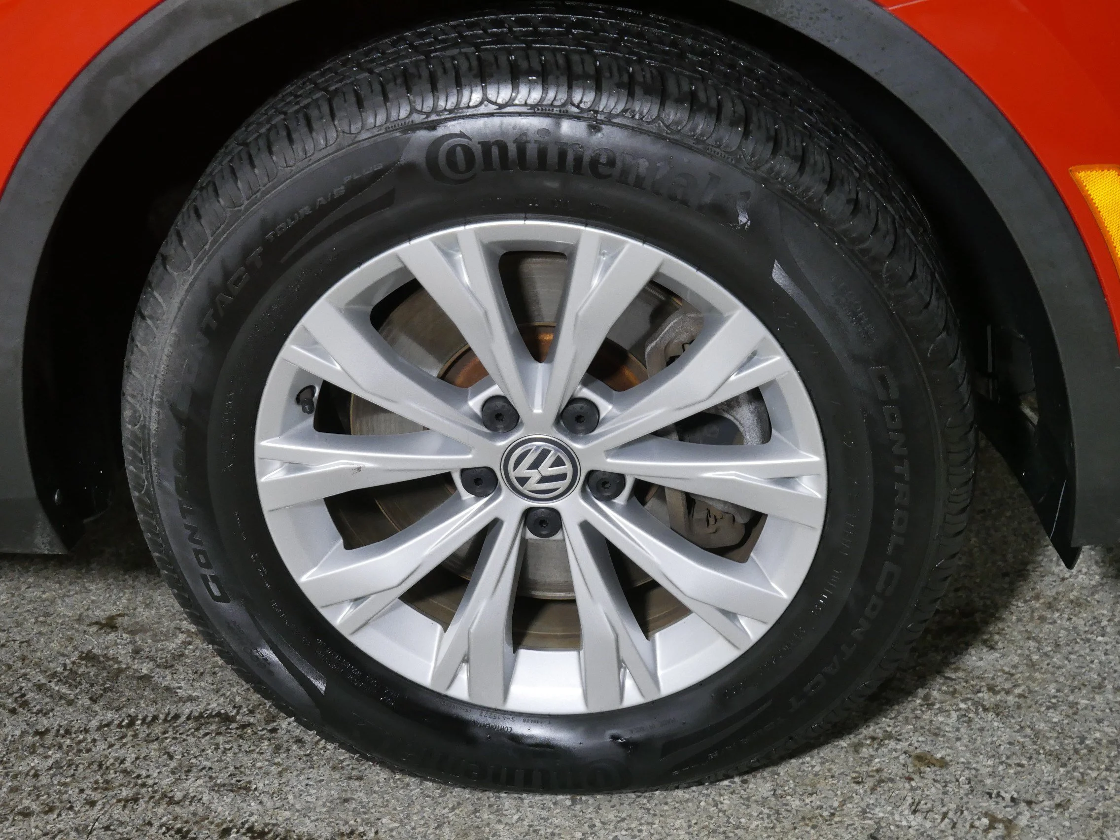 Used 2019 Habanero Orange Metallic Volkswagen SE image 15