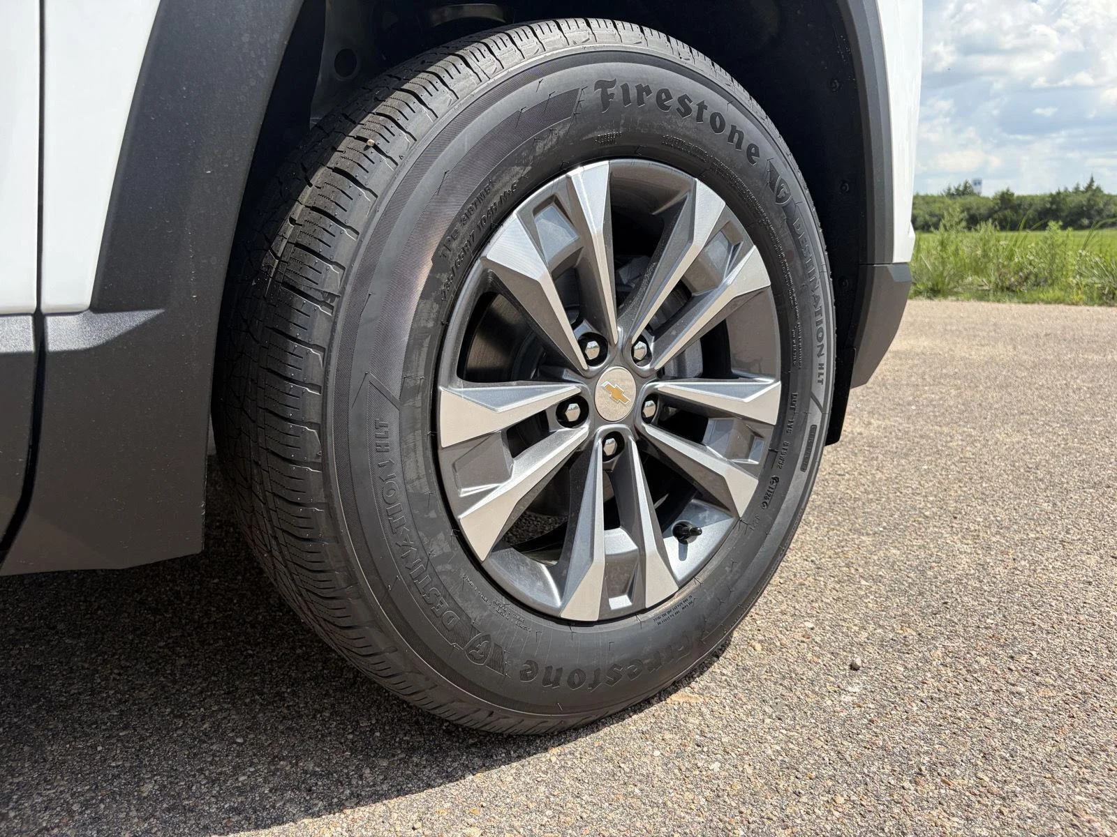 2027 Chevrolet Equinox LT - Photo 18