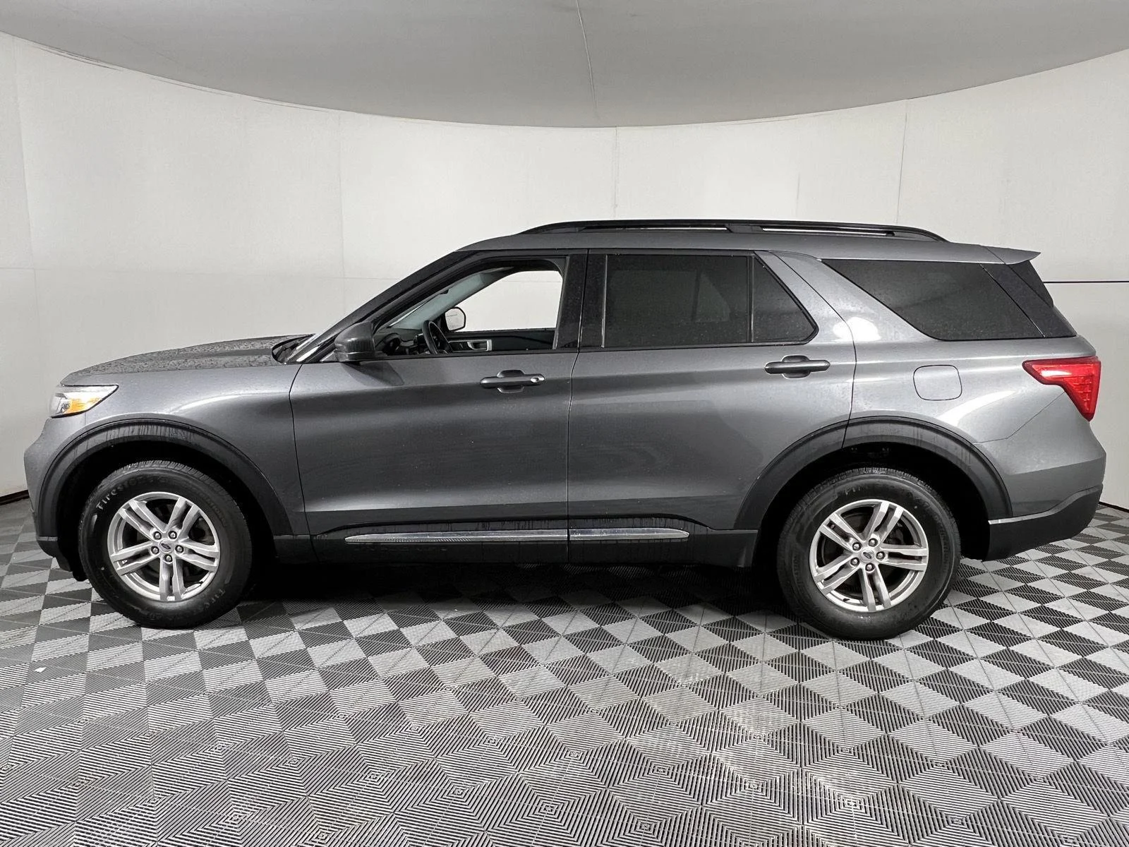 Used 2023 Carbonized Gray Metallic Ford XLT image 7