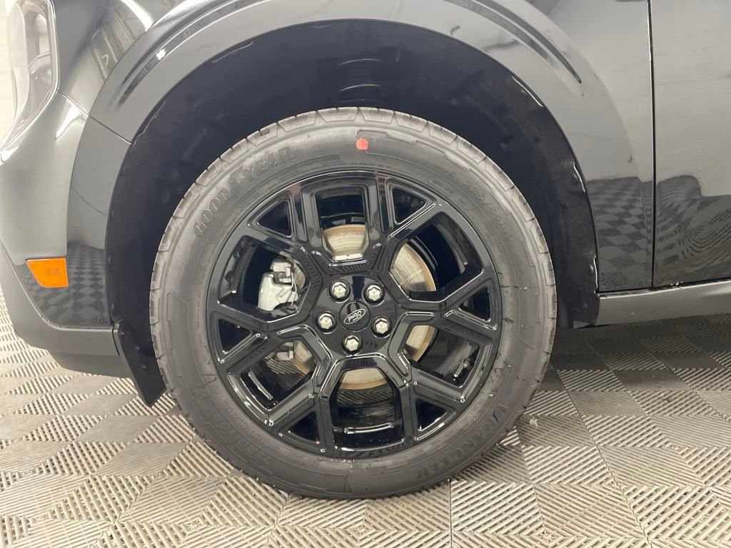 2025 Ford Maverick XLT - Photo 11