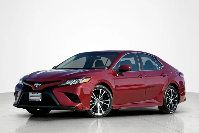 2018 Toyota Camry SE