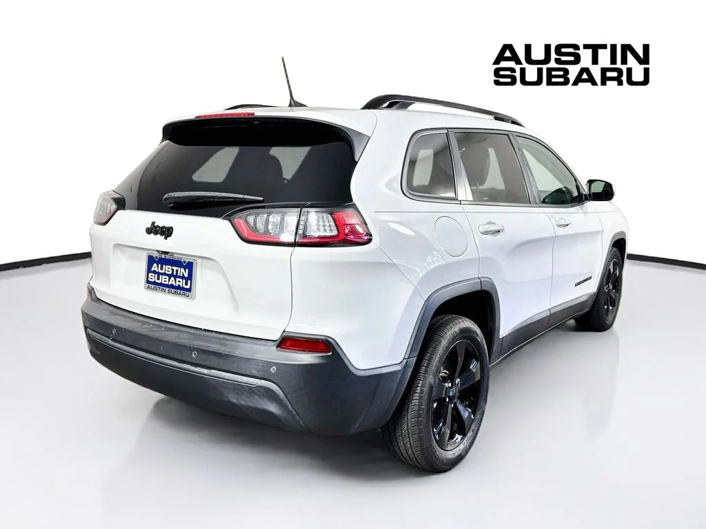 Used 2020 White Jeep Latitude Plus image 7