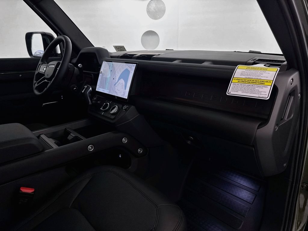 New 2026 Woolstone Green Land Rover X-Dynamic SE image 30
