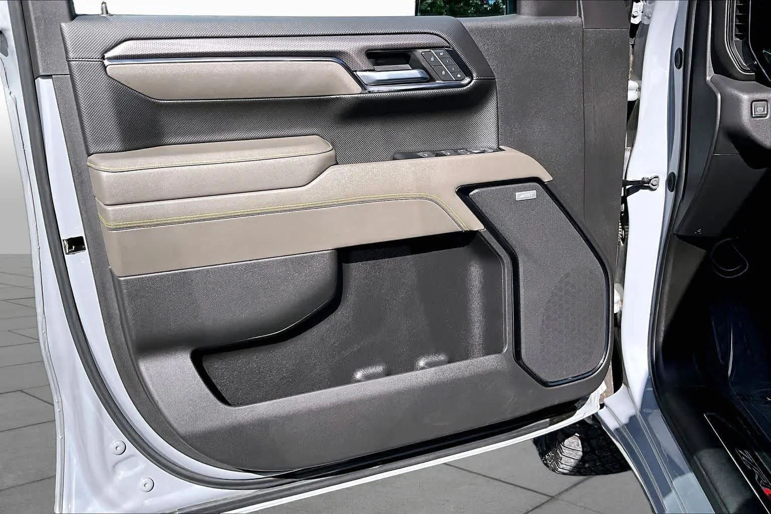 Used 2024 Slate Gray Metallic Chevrolet ZR2 image 22