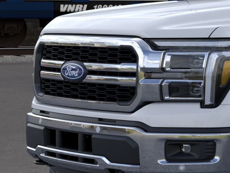 New 2026 Oxford White Ford Lariat® image 17