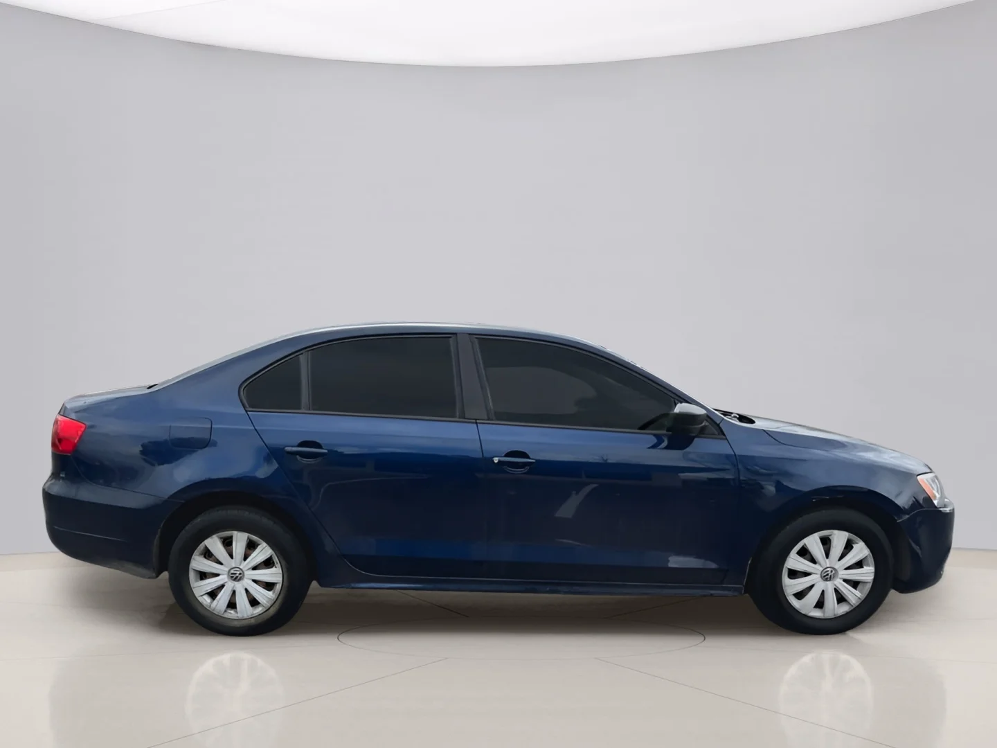 Used 2011 Blue Volkswagen  image 9
