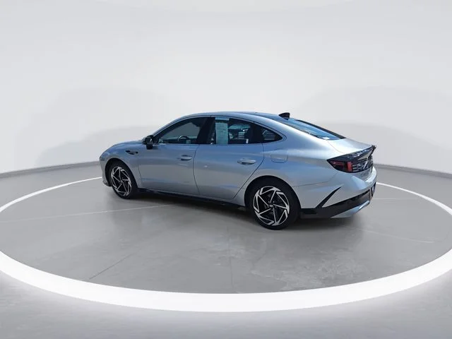 Used 2024 Silver Hyundai SEL image 6