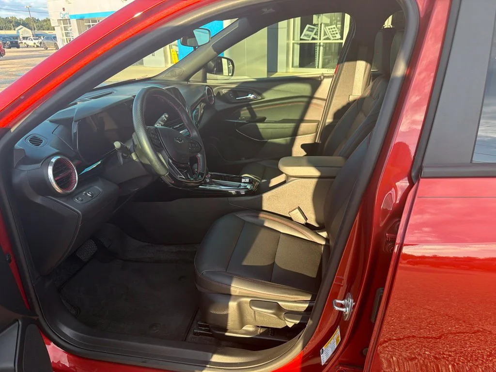 Used 2024 Cayenne Orange Metallic Chevrolet 2RS image 8