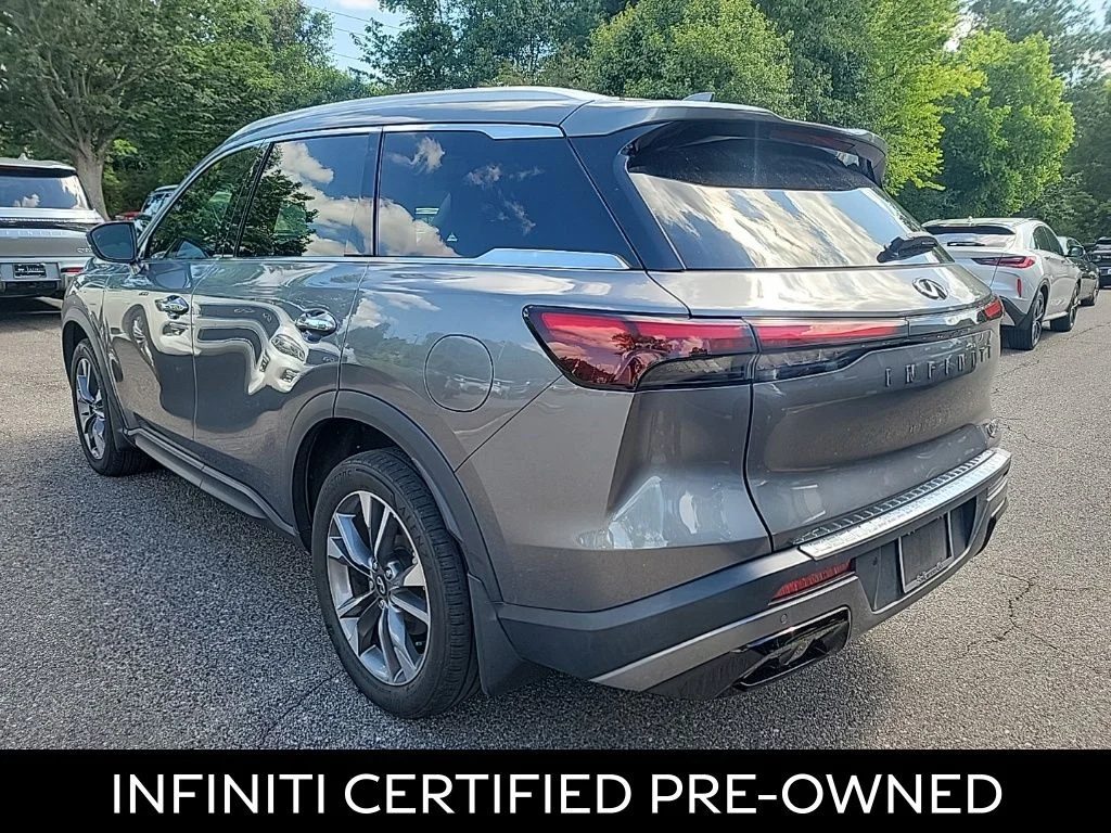 Certified Used 2023 Graphite Shadow INFINITI LUXE image 6