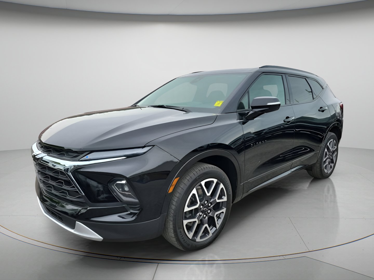 Used 2025 Black Chevrolet RS image 3