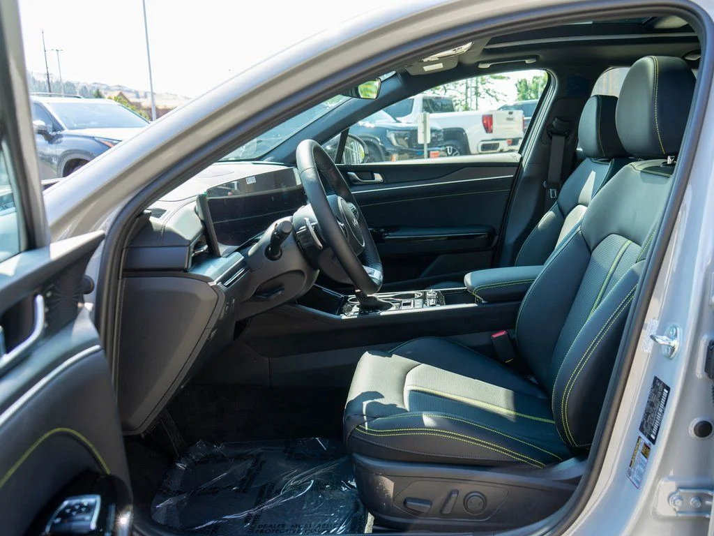 New 2026 Wolf Gray Kia GT image 11