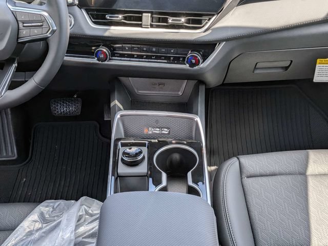 2027 Chevrolet Equinox LT - Photo 19
