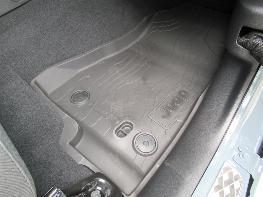 New 2026 Anvil Clear-Coat Exterior Paint Jeep Sport S image 30