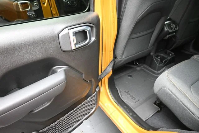New 2026 Goldilocks Exterior Paint Jeep Sport S image 10