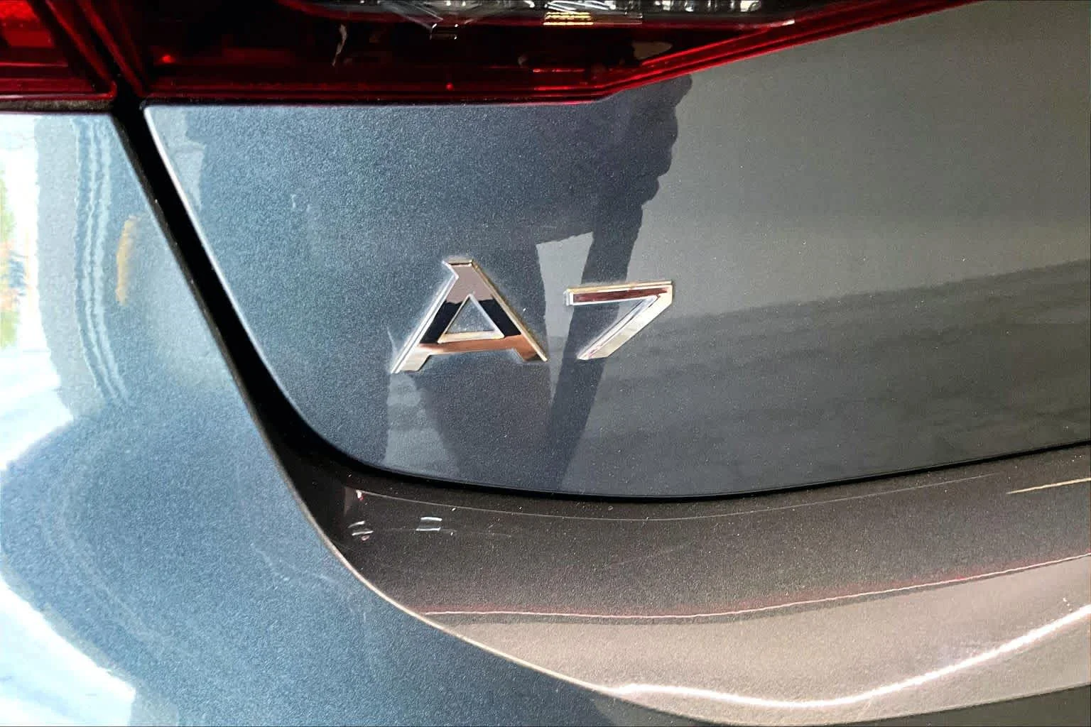 Used 2019 Triton Blue Audi Premium image 10