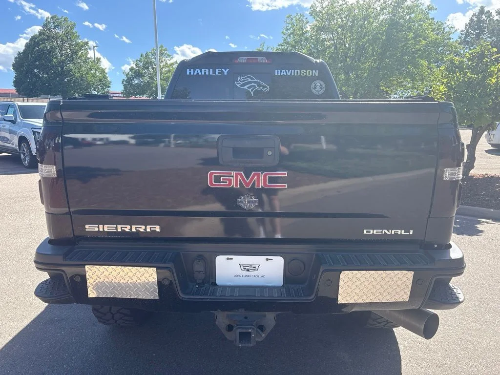 Used 2016 Onyx Black GMC Denali image 4