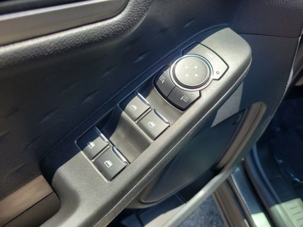 Used 2020 Magnetic Metallic Ford SE Sport image 17