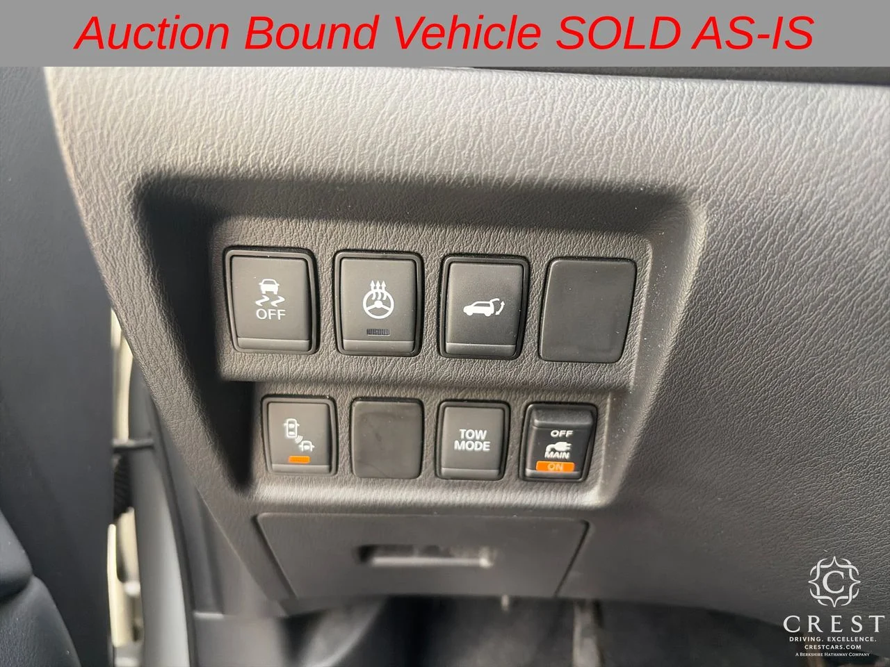 Used 2018 Brilliant Silver Nissan Platinum image 18