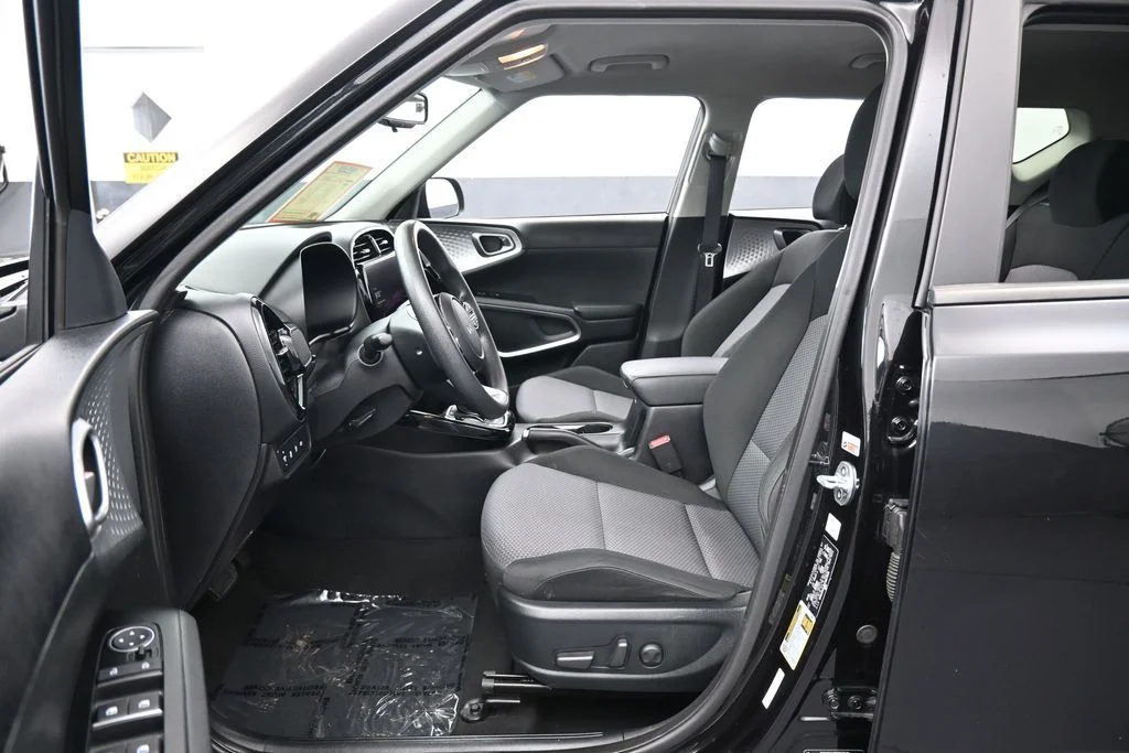 Used 2023 Fusion Black Kia S image 11