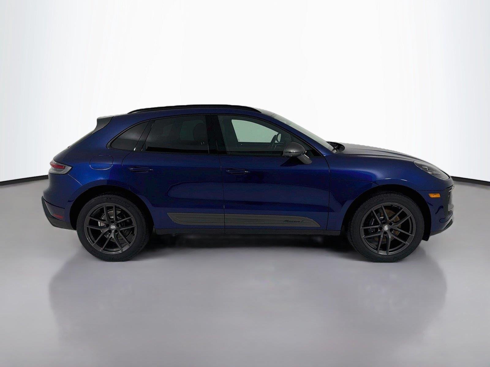 Used 2024  Porsche T image 28