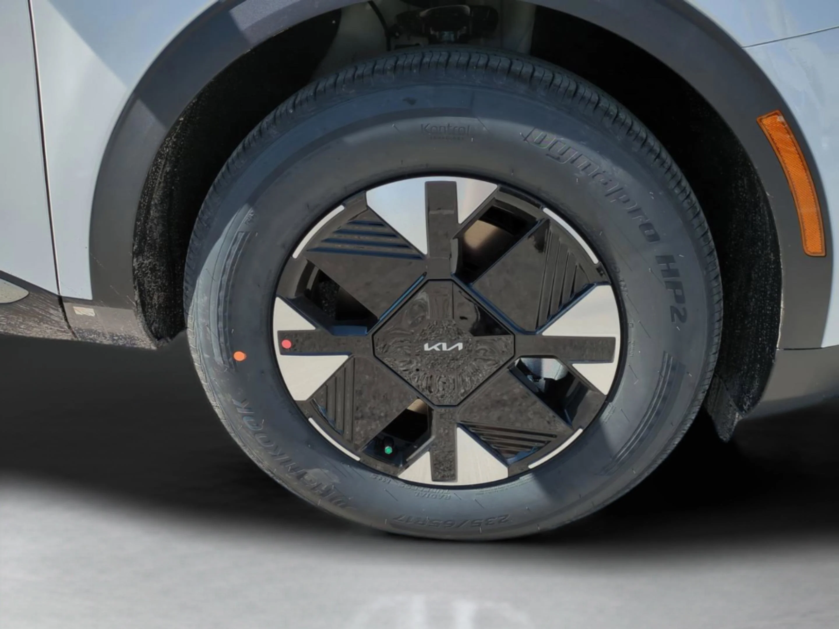 2026 Kia Sportage LX Hybrid - Photo 13