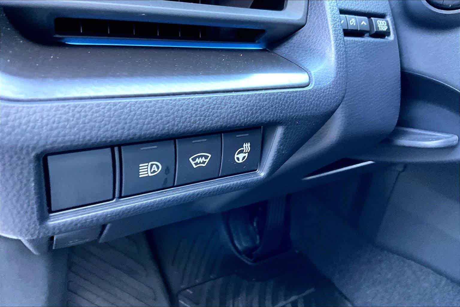Used 2026 Wind Chill Pearl Toyota Nightshade image 33