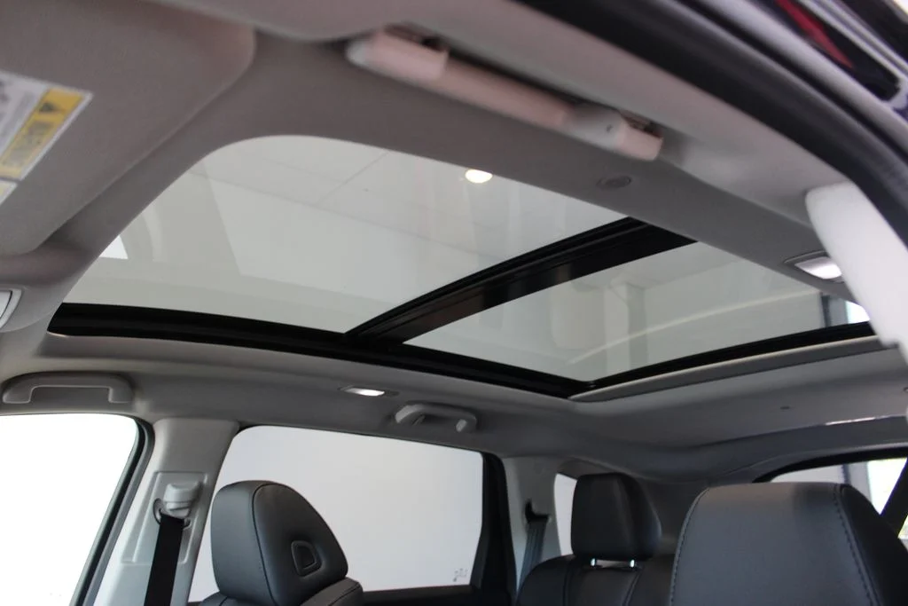 New 2026 Majestic Black Pearl Acura Base image 26