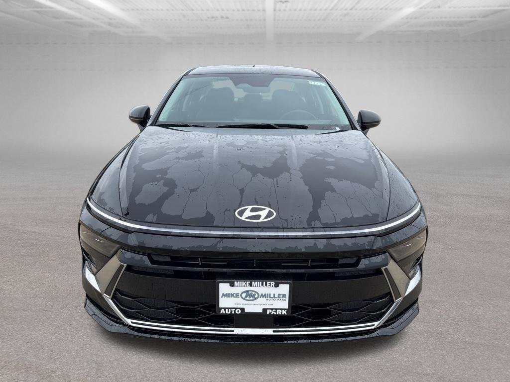 New 2026 Abyss Black Hyundai SEL Sport image 8