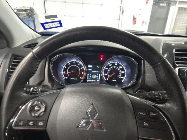 Used 2024  Mitsubishi 2.0 SE image 16