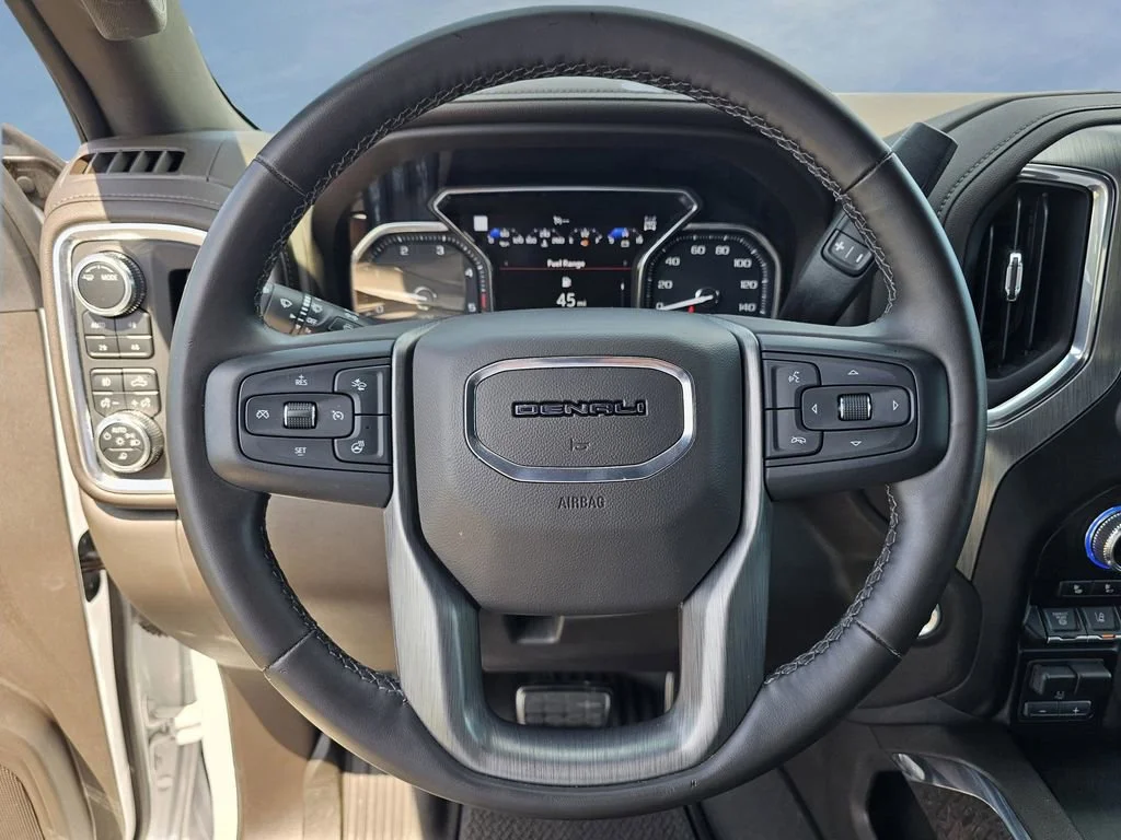 Used 2023 White Frost Tricoat GMC Denali image 22