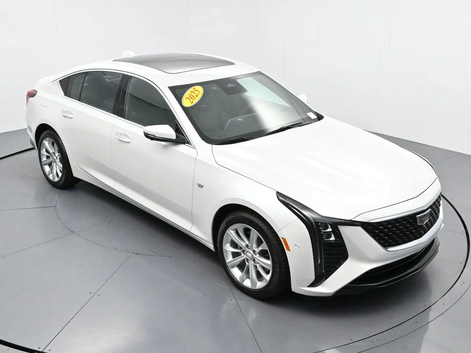 Used 2025 Crystal White Tricoat Cadillac Premium Luxury image 41