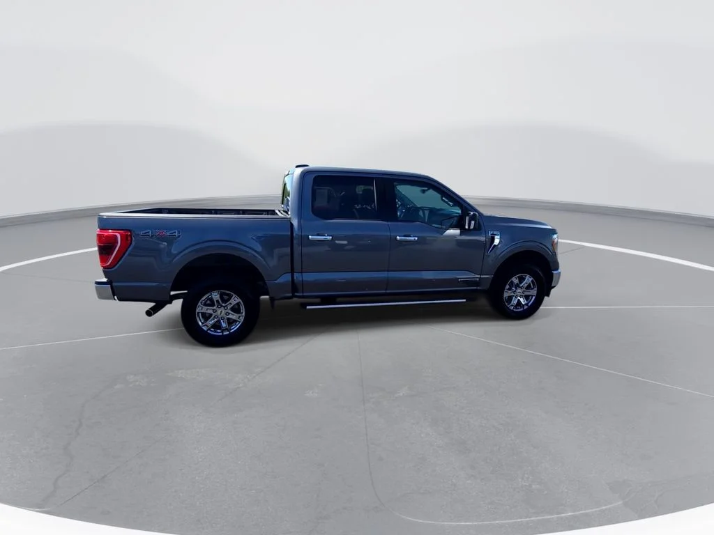 Used 2023 Gray Ford XLT image 9