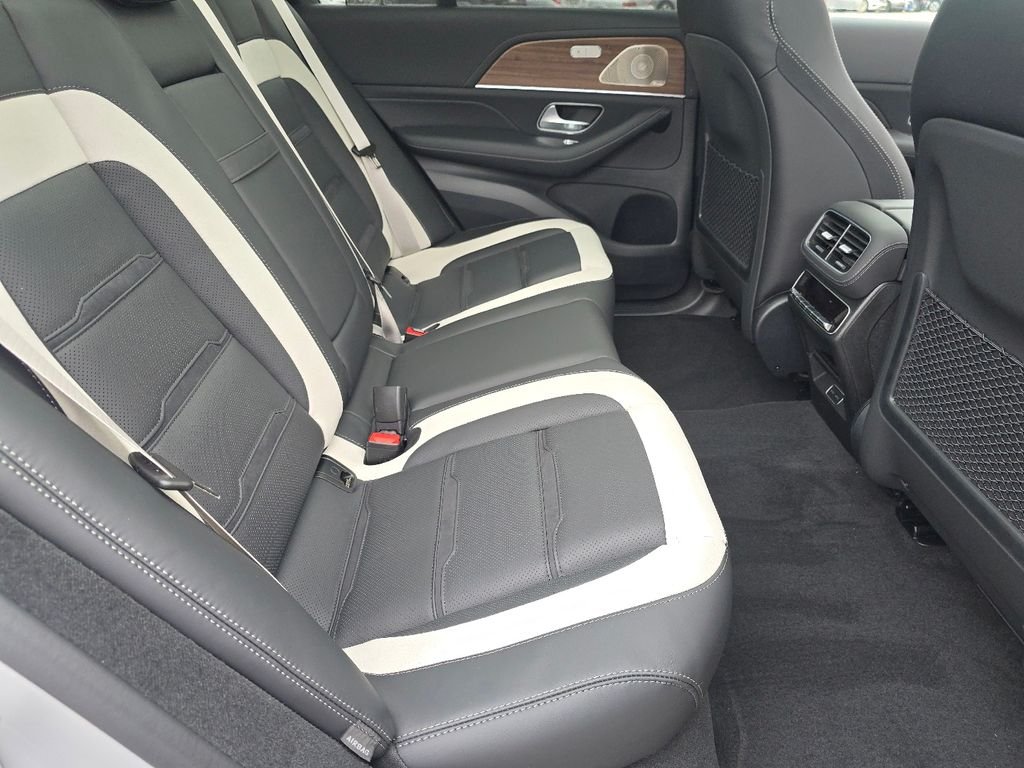 New 2026 MANUFAKTUR Alpine Grey Mercedes-Benz GLE 63 S AMG® image 20