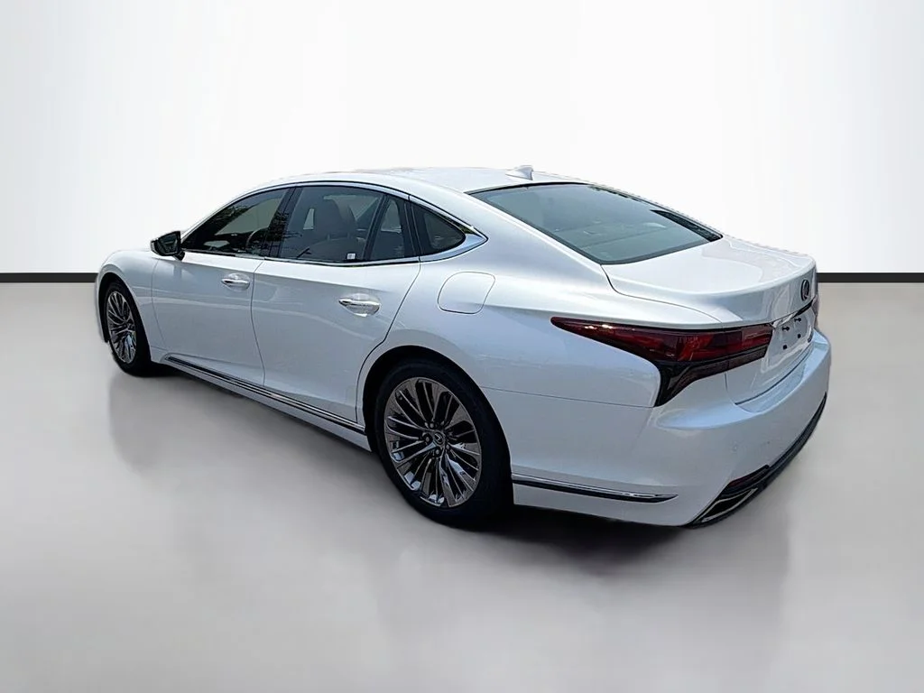 Used 2021 Quartz Lexus 500 Base image 7