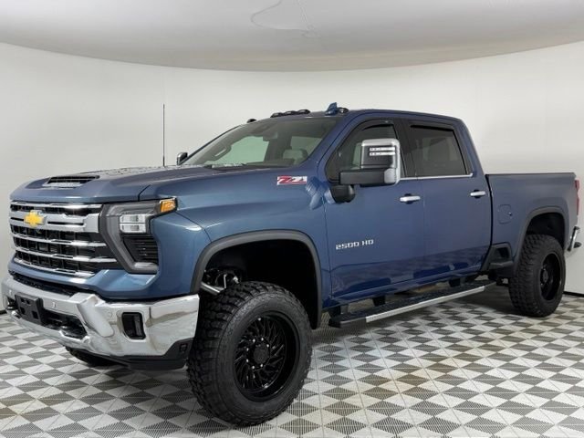Used 2024 Lakeshore Blue Metallic Chevrolet LTZ image 4