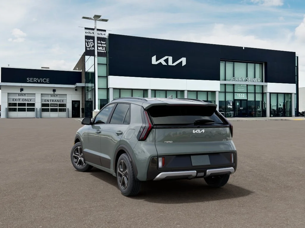 New 2027 Green Kia LX image 4