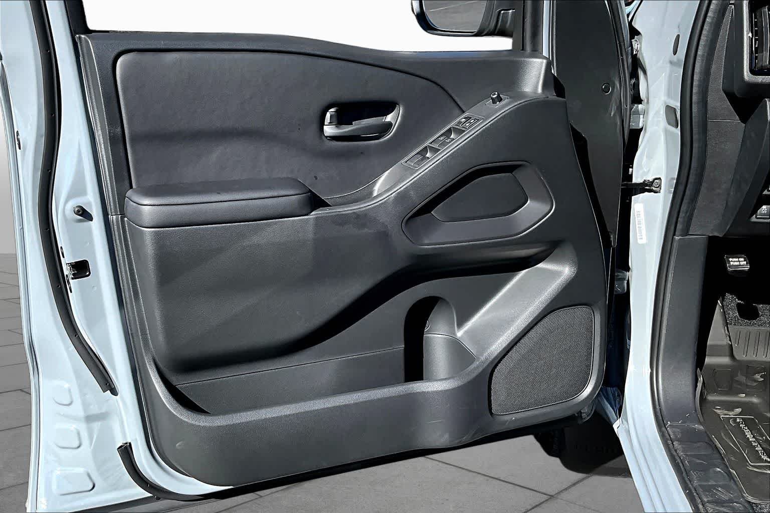 New 2026 Boulder Gray Pearl Nissan SV image 10
