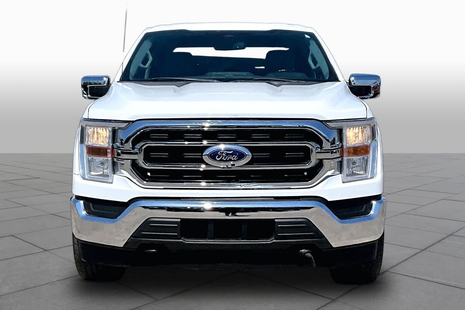 Used 2021 Oxford White Ford XLT image 4
