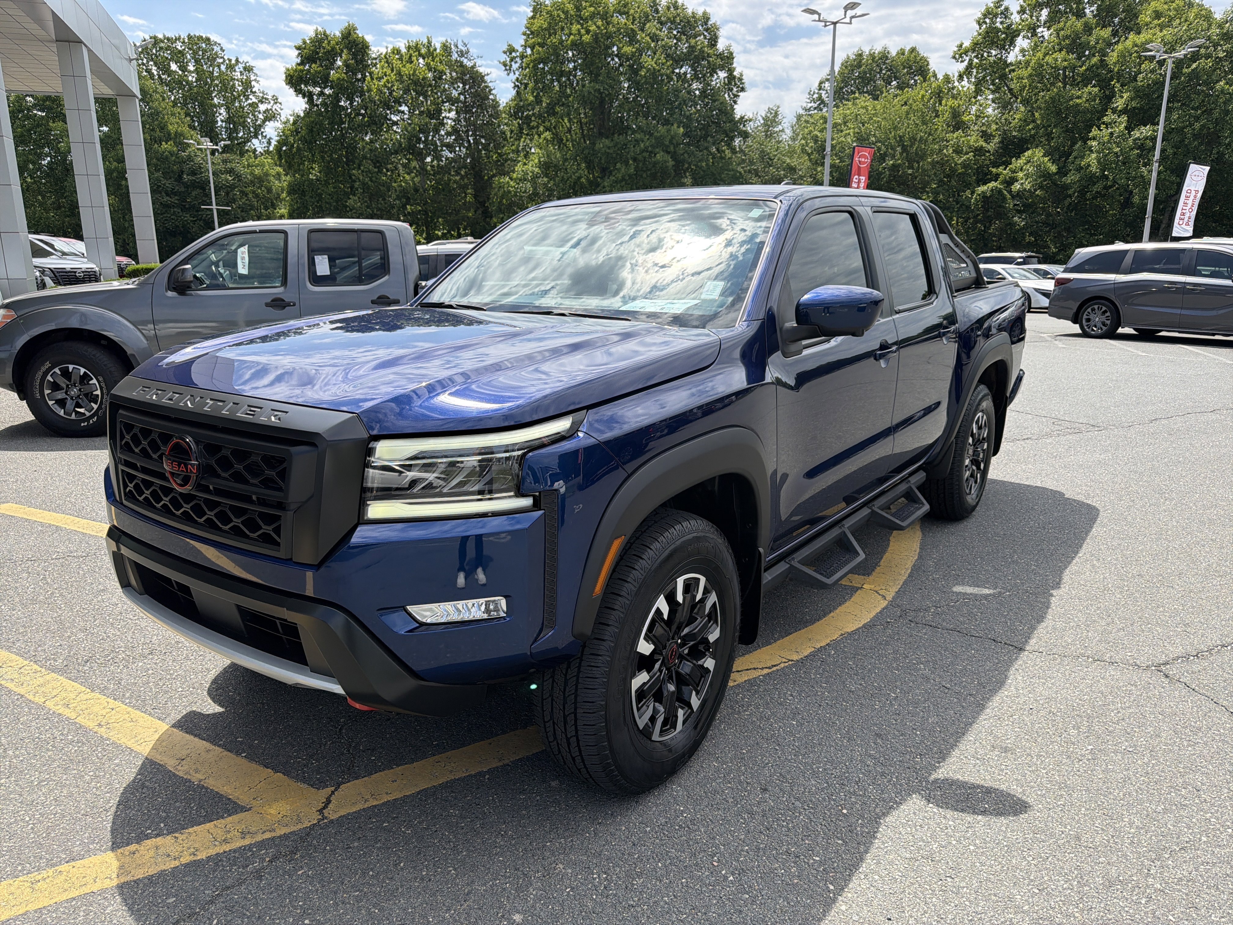 2023 Nissan Frontier PRO-4X Crew Cab 4X4's photo